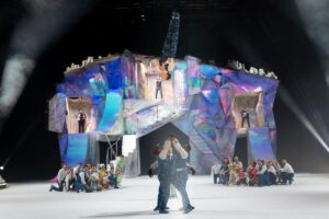 Une scène du spectacle Crystal, du Cirque du Soleil.  Crédit photo : Olivier Brajon / Courtoisie Production 