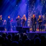 Les artistes du spectacle Noël une tradition en chanson 2023. Crédit : Jean-Charles Labarre / Courtoisie Production