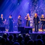 Les artistes du spectacle Noël une tradition en chanson 2023. Crédit : Jean-Charles Labarre / Courtoisie Production