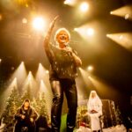 Claudette Dion dans un tableau du spectacle Noël une tradition en chanson 2023. Crédit : Jean-Charles Labarre / Courtoisie Production